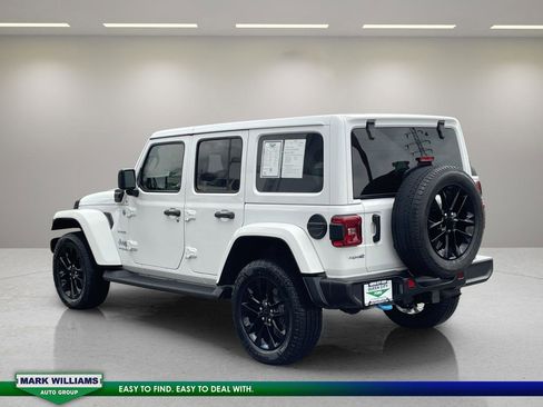 Used 2022 Jeep Wrangler Unlimited Sahara w/ Cold Weather Group image 5