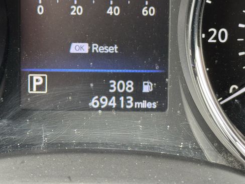 Used 2019 Nissan Rogue SV w/ Premium Package image 5