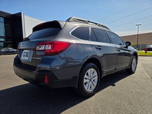 Used 2018 Subaru Outback 2.5i Premium AWD/4WD image 6