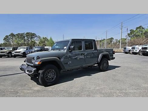 New 2026 Jeep Gladiator Sport image 25