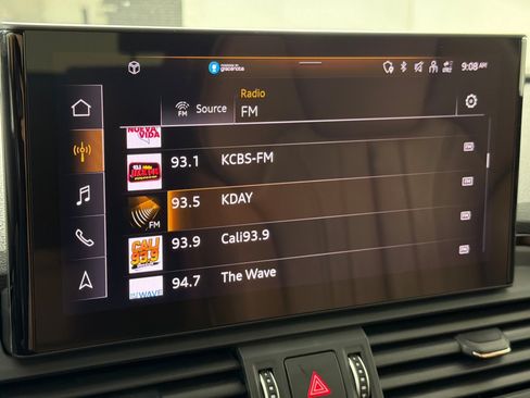 Used 2023 Audi Q5 2.0T Premium Plus w/ Premium Plus Package AWD/4WD image 17