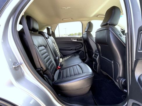 Used 2024 Ford Edge SEL image 19