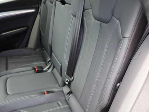 Used 2024 Audi Q5 2.0T Premium w/ Summer of Audi Package AWD/4WD image 21