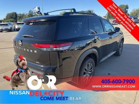New 2025 Nissan Pathfinder SV image 5
