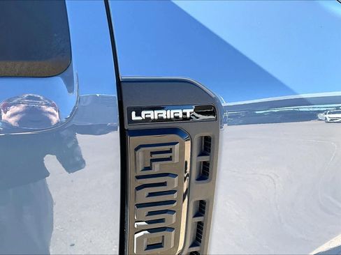 Used 2023 Ford F250 Lariat w/ Lariat Ultimate Package AWD/4WD image 29