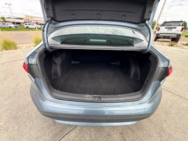 Used 2020 Toyota Corolla LE FWD image 27