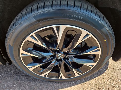 Used 2024 MAZDA CX-90 Plug-In Hybrid w/ Premium Pkg image 11