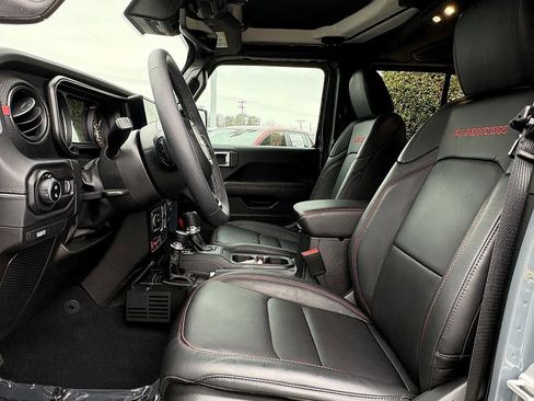 Used 2025 Jeep Gladiator Rubicon image 9