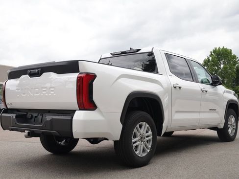 New 2026 Toyota Tundra SR5 AWD/4WD image 3