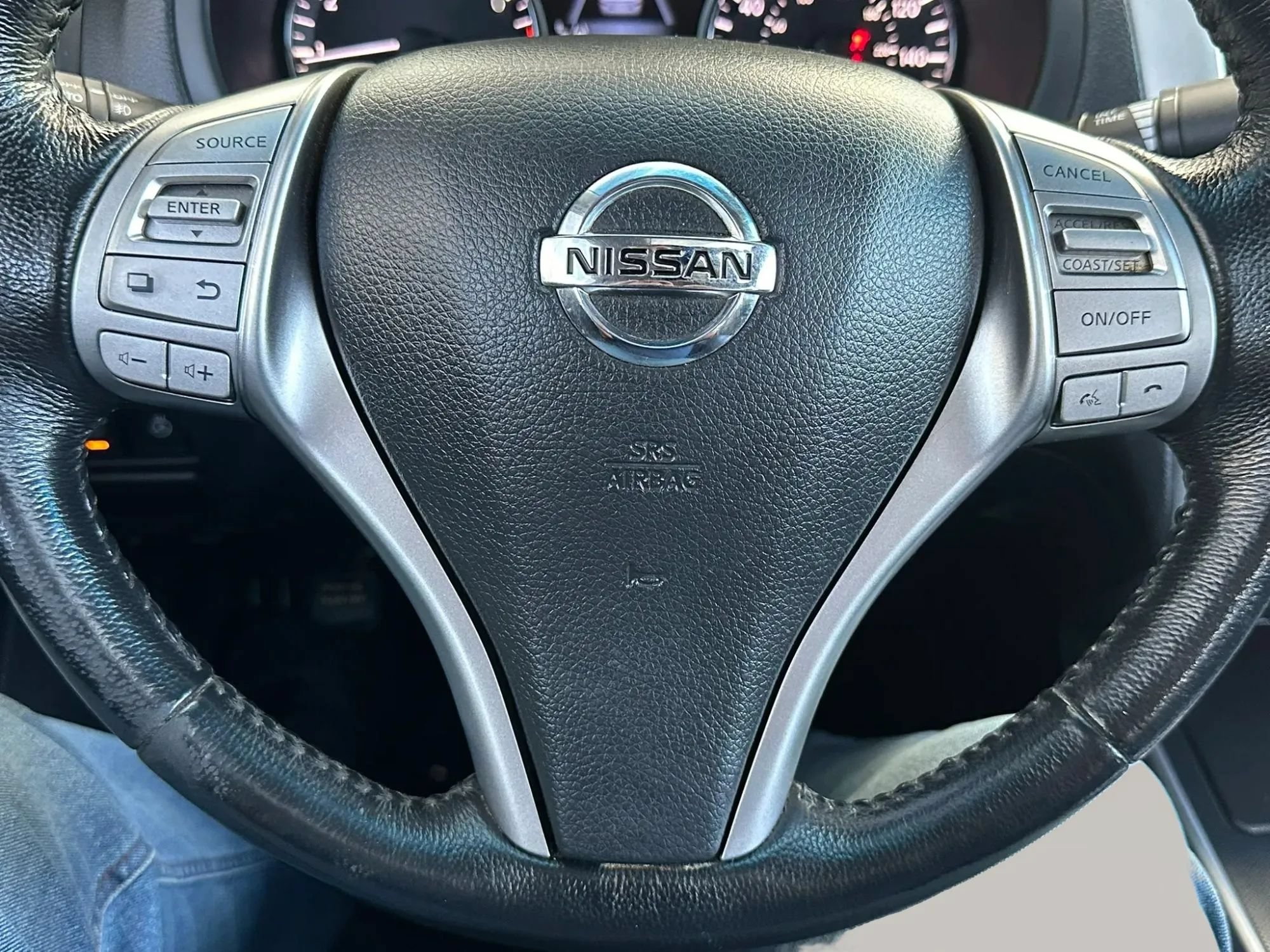 Used 2013 Nissan Altima 2.5 SL w/ Technology Pkg FWD image 17