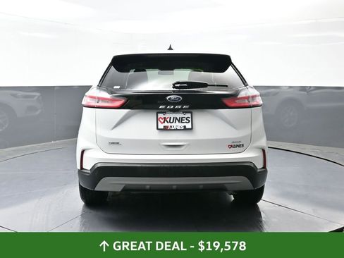 Used 2023 Ford Edge SEL image 13