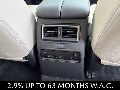 Certified 2026 MAZDA CX-90 3.3 Turbo w/ Preferred Package AWD/4WD image 15