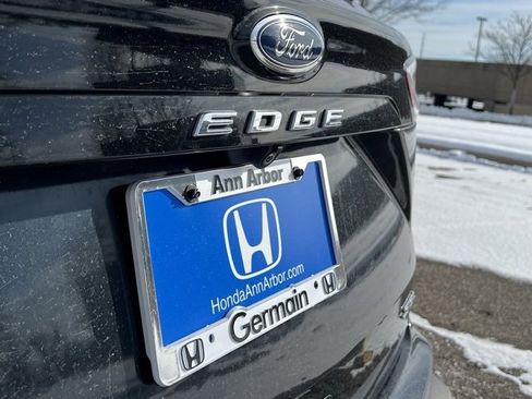 Used 2022 Ford Edge SEL image 11