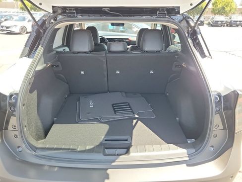 New 2026 Nissan Kicks SR w/ Interior Electronics Package FWD image 14