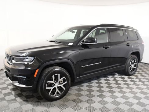 Used 2024 Jeep Grand Cherokee L Limited w/ Luxury Tech Group II AWD/4WD image 2