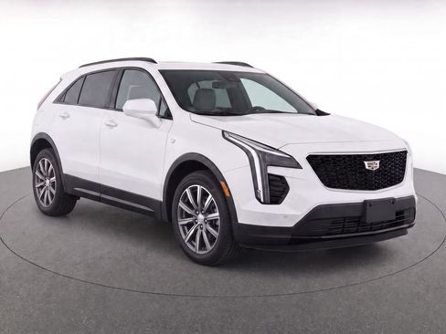 Used 2023 Cadillac XT4 Sport FWD image 2