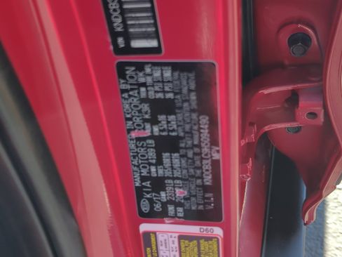 Used 2017 Kia Niro LX image 24