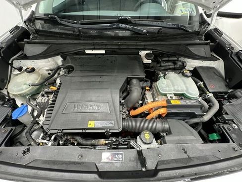 Used 2017 Kia Niro LX image 24