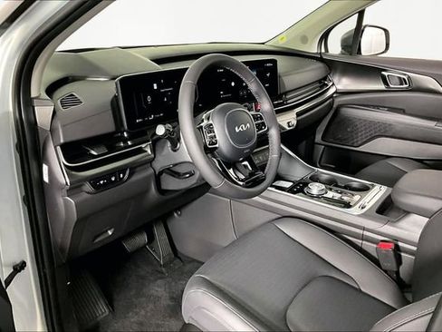 New 2026 Kia Carnival SX Prestige image 8