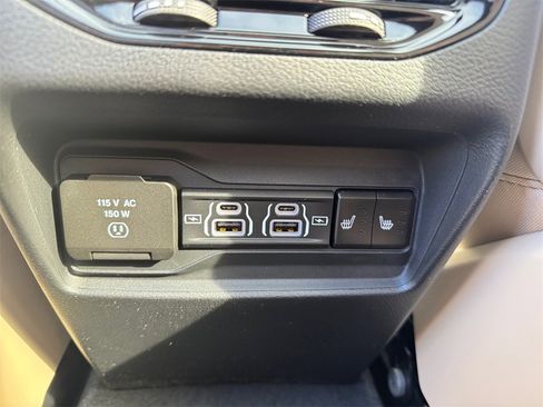 New 2025 Jeep Grand Cherokee Limited w/ Luxury Tech Group II image 36