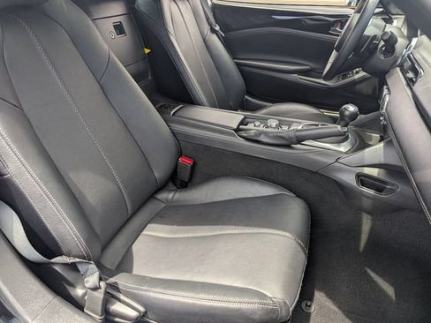 Used 2025 MAZDA MX-5 Miata RF Grand Touring RWD image 9