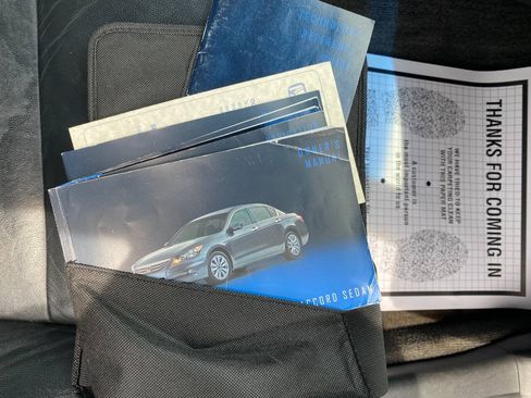 Used 2011 Honda Accord EX-L image 29