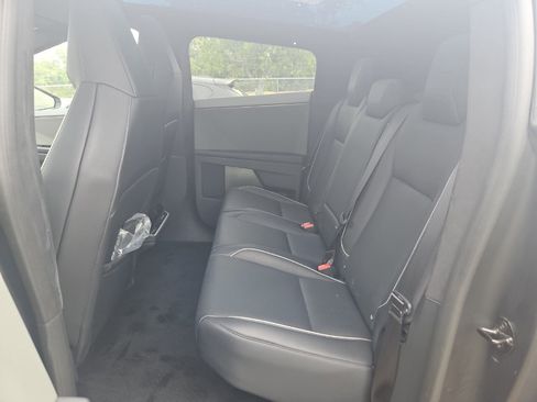 Used 2024 Tesla Cybertruck AWD Crew Cab image 4