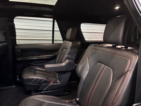 Used 2022 Ford Expedition Max Limited image 24