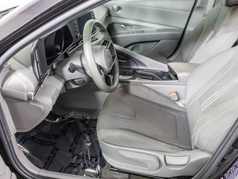 Used 2022 Hyundai Elantra SEL w/ Cargo Package image 17