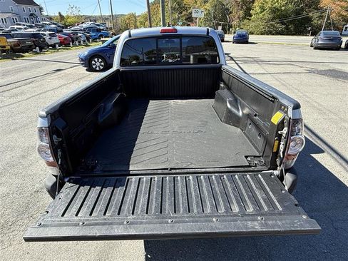 Used 2015 Toyota Tacoma 4x4 Access Cab V6 image 7