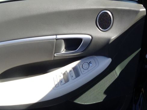 Used 2025 Hyundai Sonata SEL FWD image 14