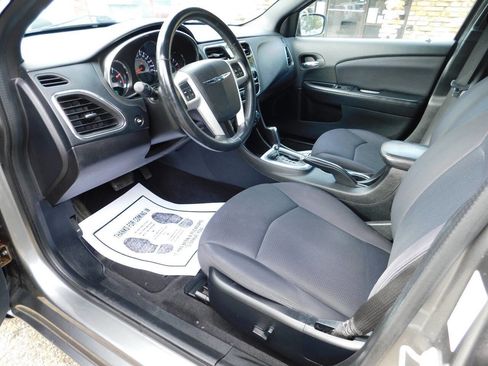 Used 2013 Chrysler 200 Touring image 21
