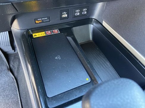 Used 2025 Toyota Camry LE FWD image 41