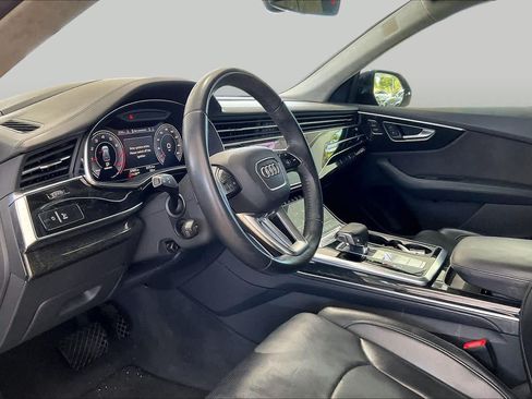 Used 2019 Audi Q8 Prestige w/ Luxury Package AWD/4WD image 18