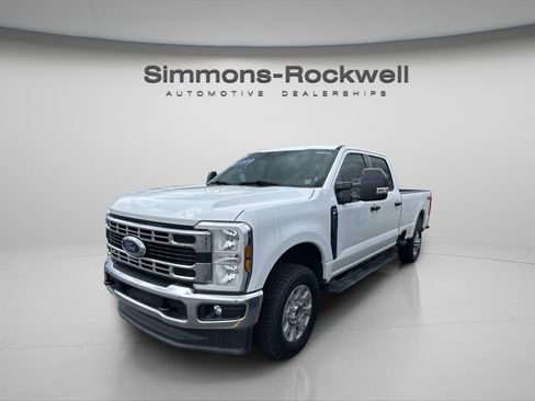 Used 2024 Ford F250 XLT image 4