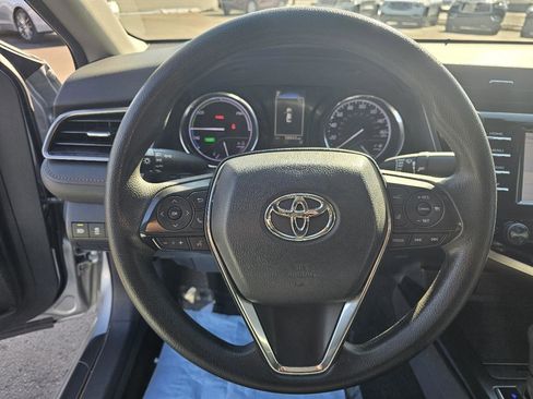 Used 2020 Toyota Camry LE image 19