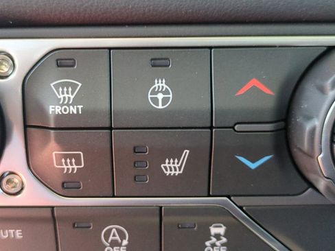 New 2026 Jeep Gladiator Sahara image 24