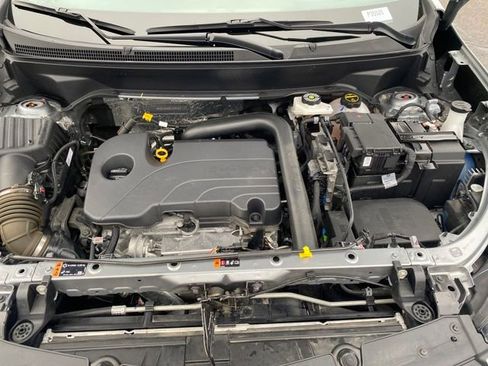 Certified 2024 Chevrolet Equinox LT w/ LPO, Floor Liner Package image 24