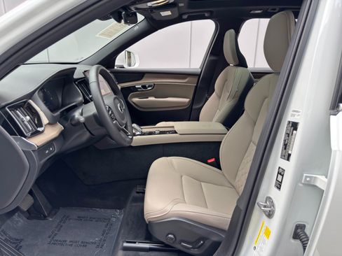 Used 2026 Volvo XC90 T8 Plus w/ Protection Package AWD/4WD image 17