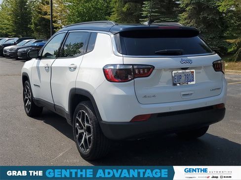 Used 2025 Jeep Compass Limited w/ Sun & Sound Group image 3