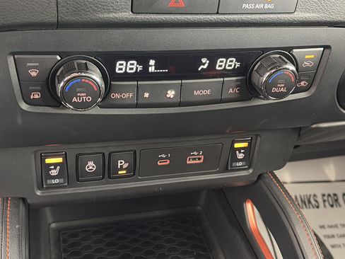 Used 2022 Nissan Frontier PRO-4X image 23