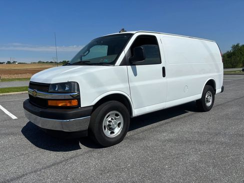 Used 2020 Chevrolet Express 2500 w/ Driver Convenience Package RWD image 15