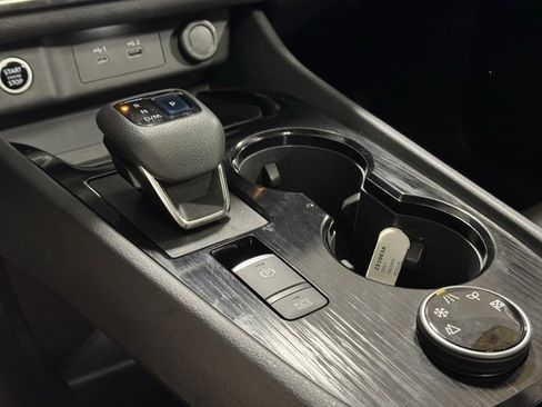 Used 2021 Nissan Rogue SV w/ Premium Package image 25