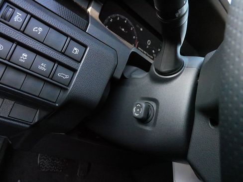 Certified 2025 Toyota 4Runner Limited image 35