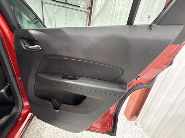 Used 2015 GMC Terrain SLE AWD/4WD image 16