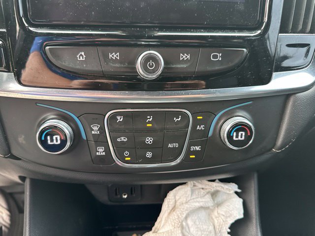 Used 2022 Chevrolet Traverse LT FWD image 15