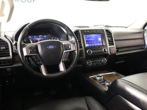 Used 2021 Ford Expedition Platinum AWD/4WD image 2