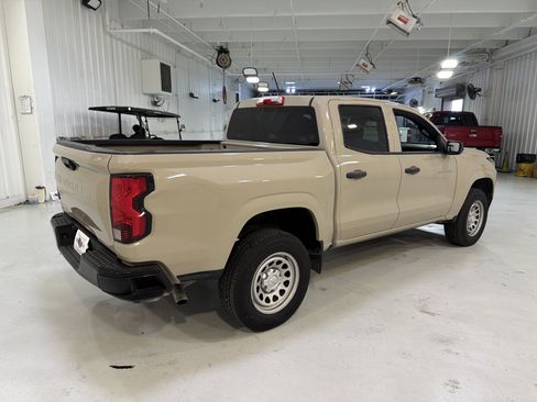 Used 2023 Chevrolet Colorado W/T image 5
