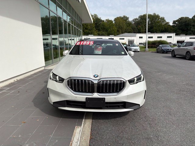 Certified 2026 BMW 530i xDrive w/ Executive Package AWD/4WD image 4