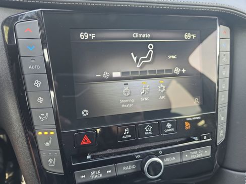 Certified 2025 INFINITI QX55 Essential image 24